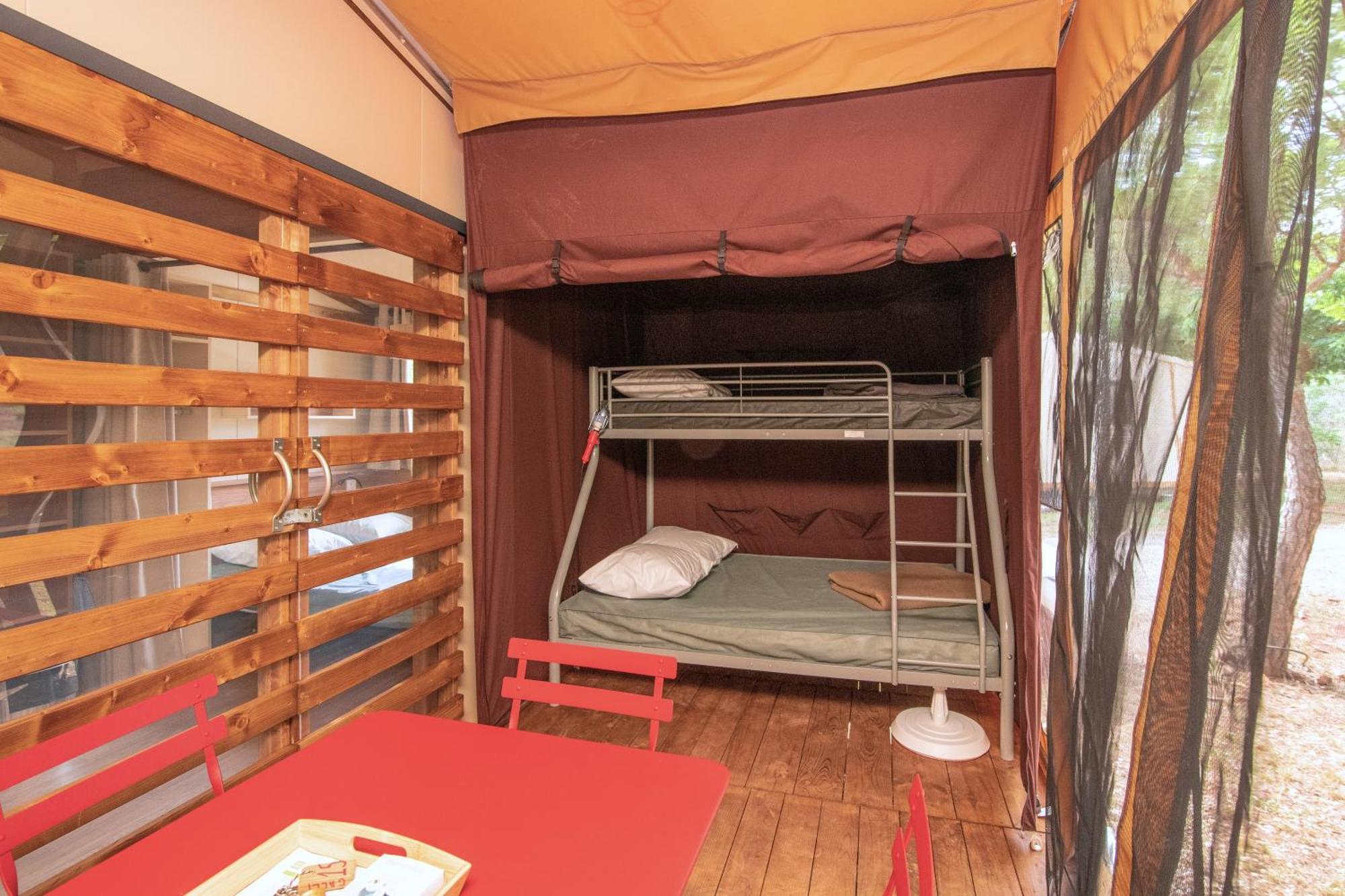 Camping Onlycamp Les Vailhes Lodeve Room photo