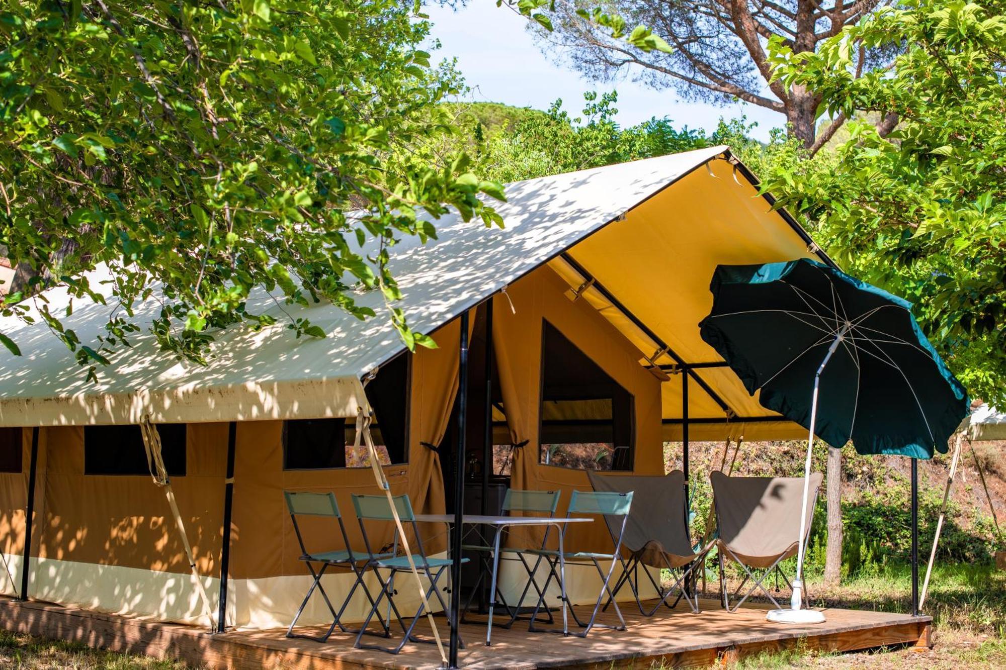 Camping Onlycamp Les Vailhes Lodeve Room photo