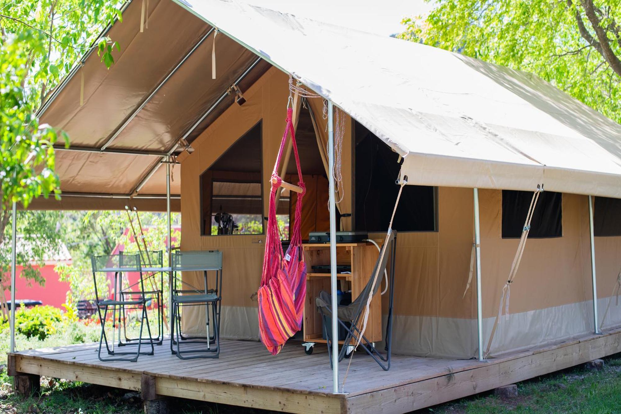 Camping Onlycamp Les Vailhes Lodeve Exterior photo